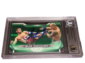Islam Makhachev Signed 2020 Topps Knockout Card #84